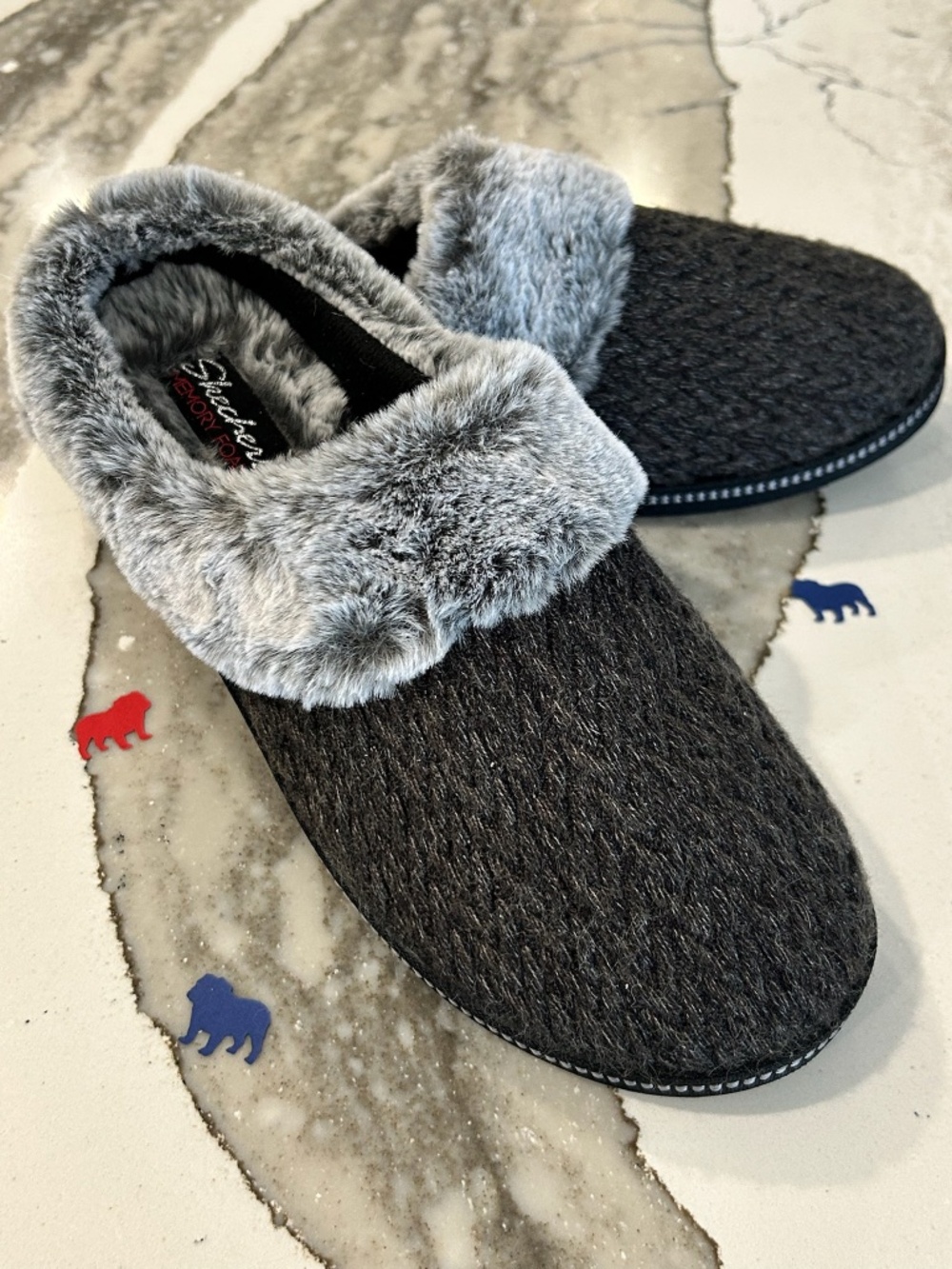 Skechers Cozy Campfire Cable Knit Slippers - Charcoal Gray - 9 Womens - NEW NIB